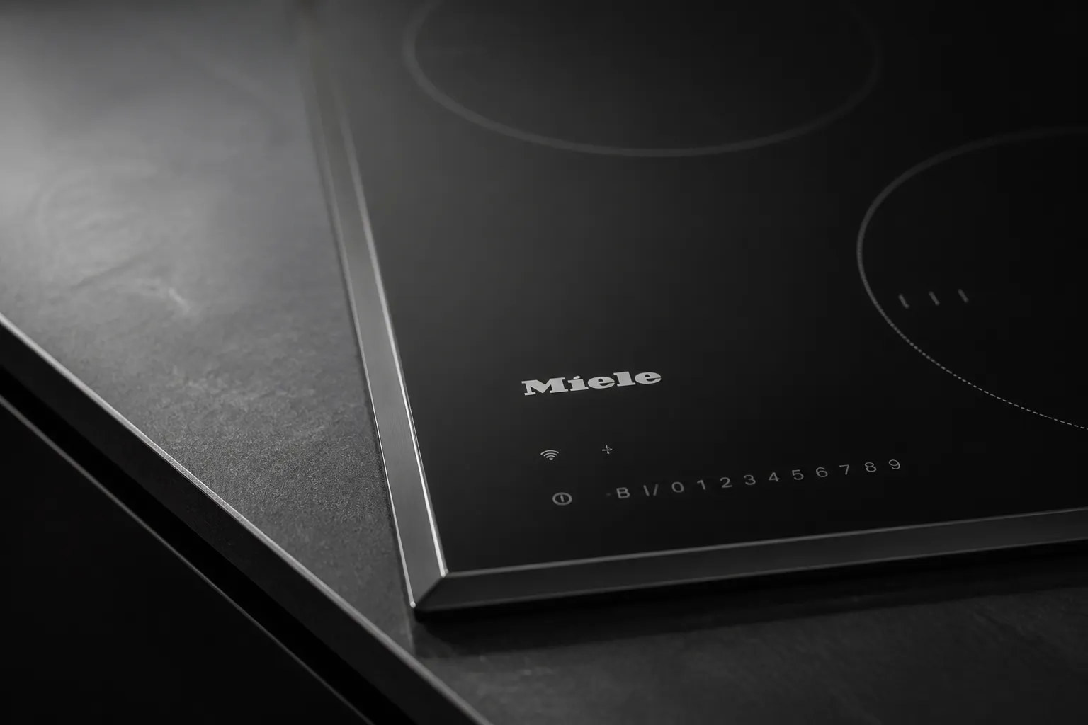 Индукционная панель Miele крупным планом